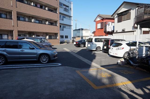 25/30 駐車場