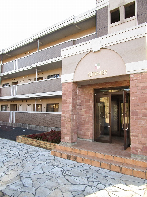 13/19 エントランス