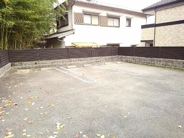 14/20 駐車場