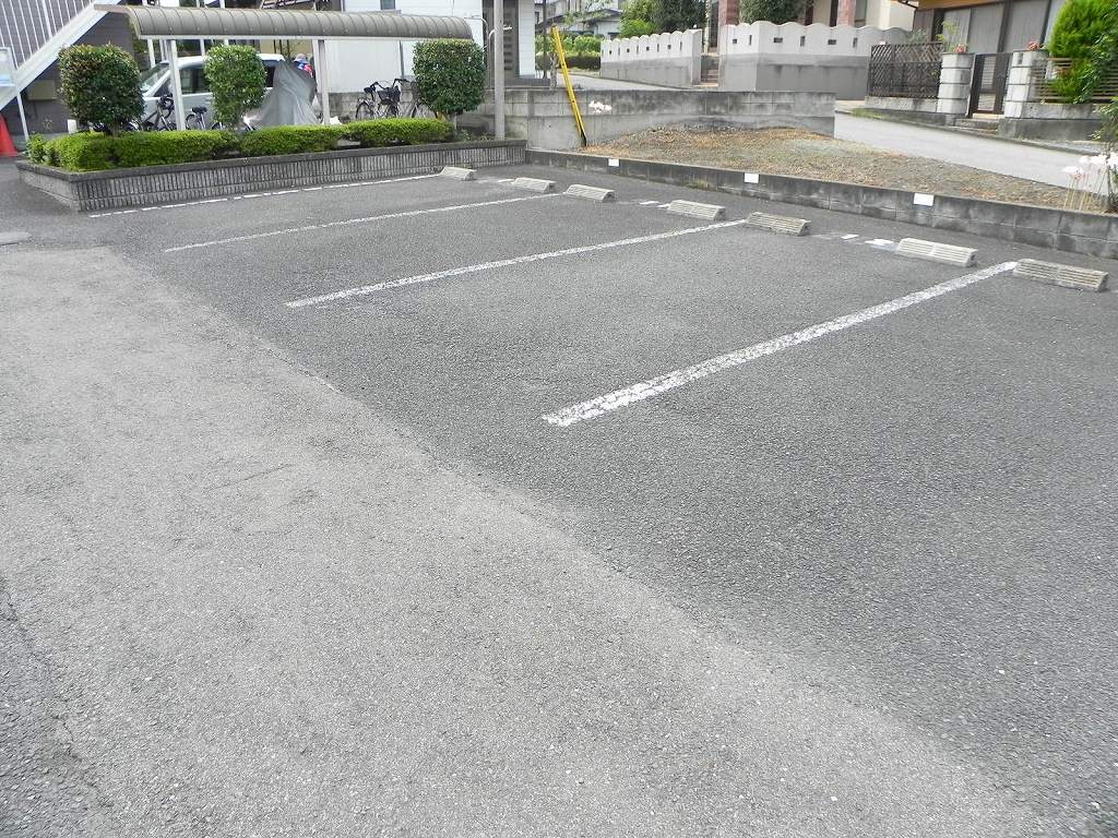14/20 駐車場