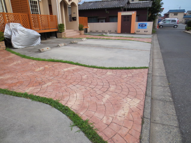 22/28 駐車場
