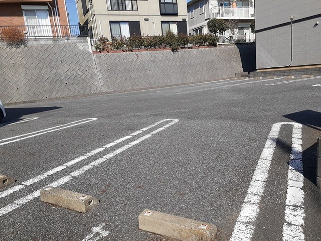 14/15 駐車場
