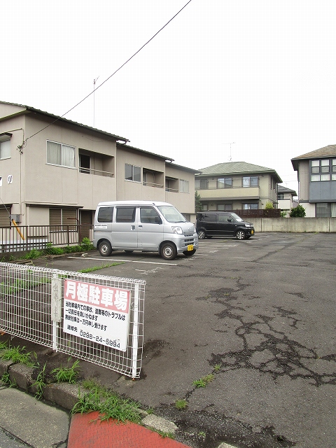 14/20 駐車場