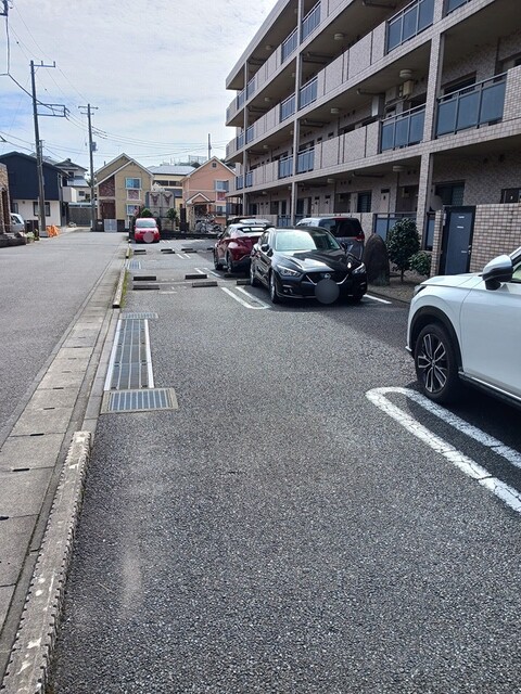 14/21 駐車場