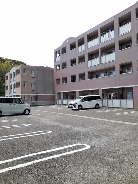 14/19 駐車場