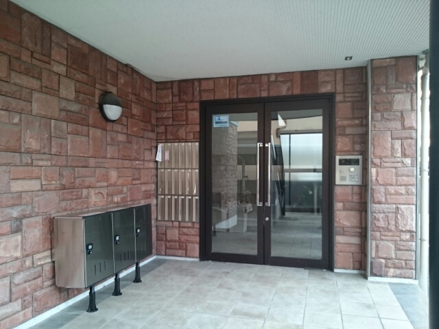 13/20 エントランス