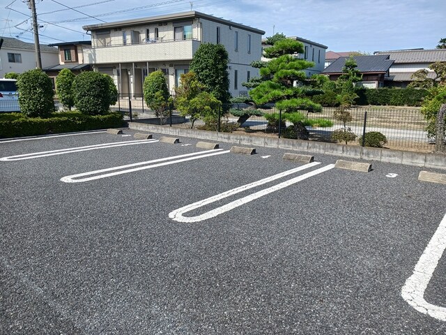 2/4 駐車場