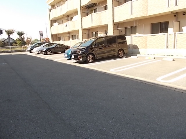 14/20 駐車場