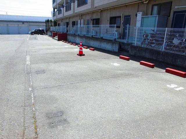14/20 駐車場