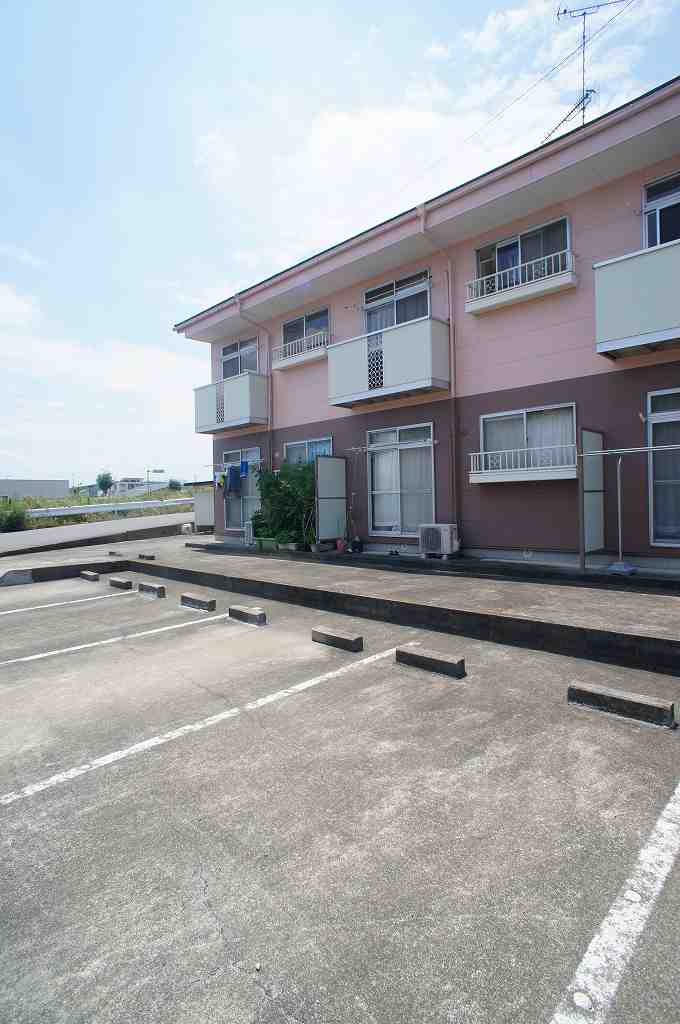 16/30 駐車場