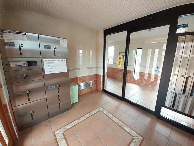 14/20 エントランス