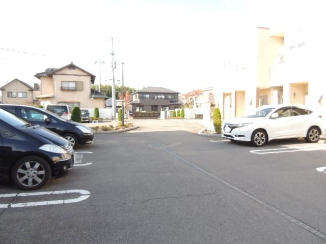 14/20 駐車場