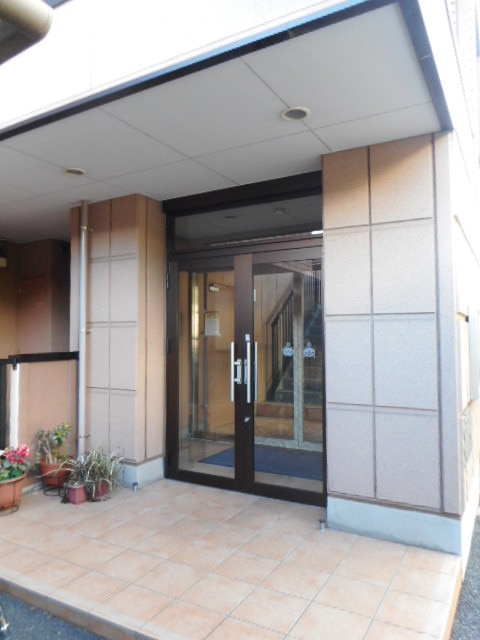 13/23 エントランス