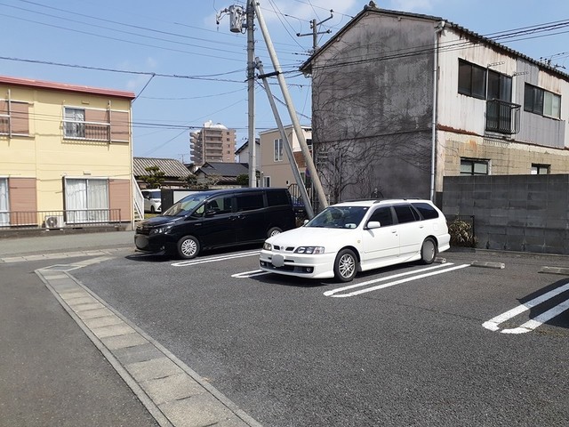 14/20 駐車場