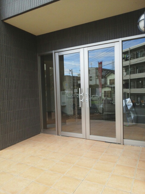 14/23 エントランス