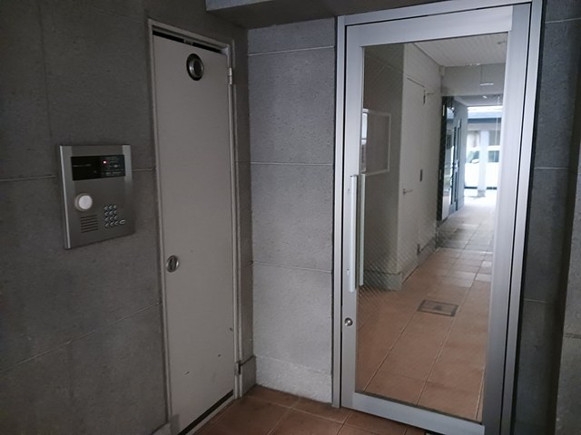 14/20 エントランス