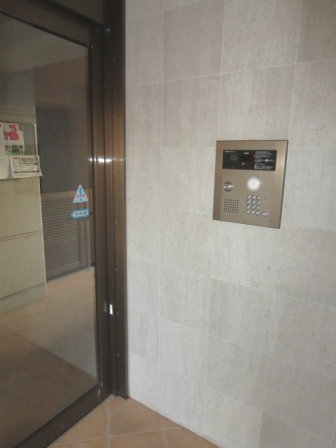 14/20 エントランス