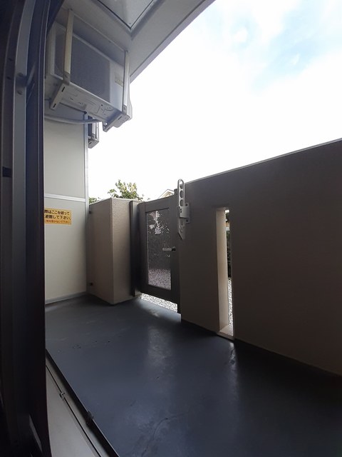 13/23 バルコニー