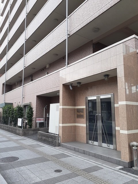 14/20 エントランス