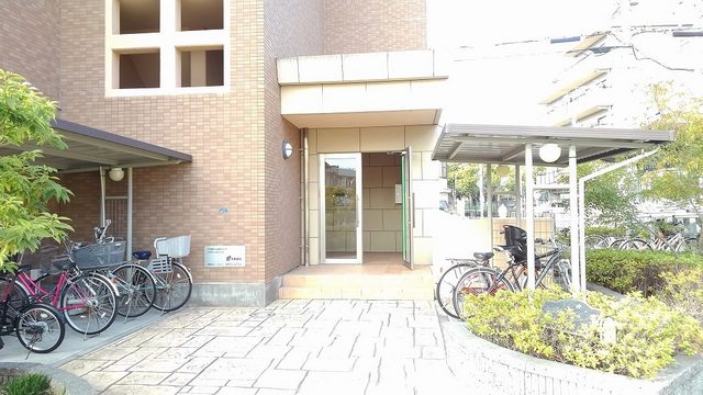 14/20 エントランス