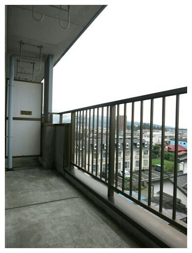 13/19 バルコニー