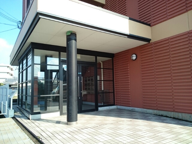 20/27 エントランス