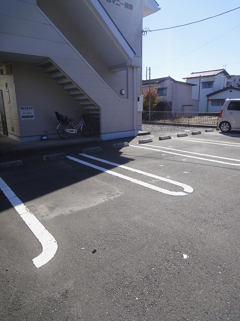 14/17 駐車場