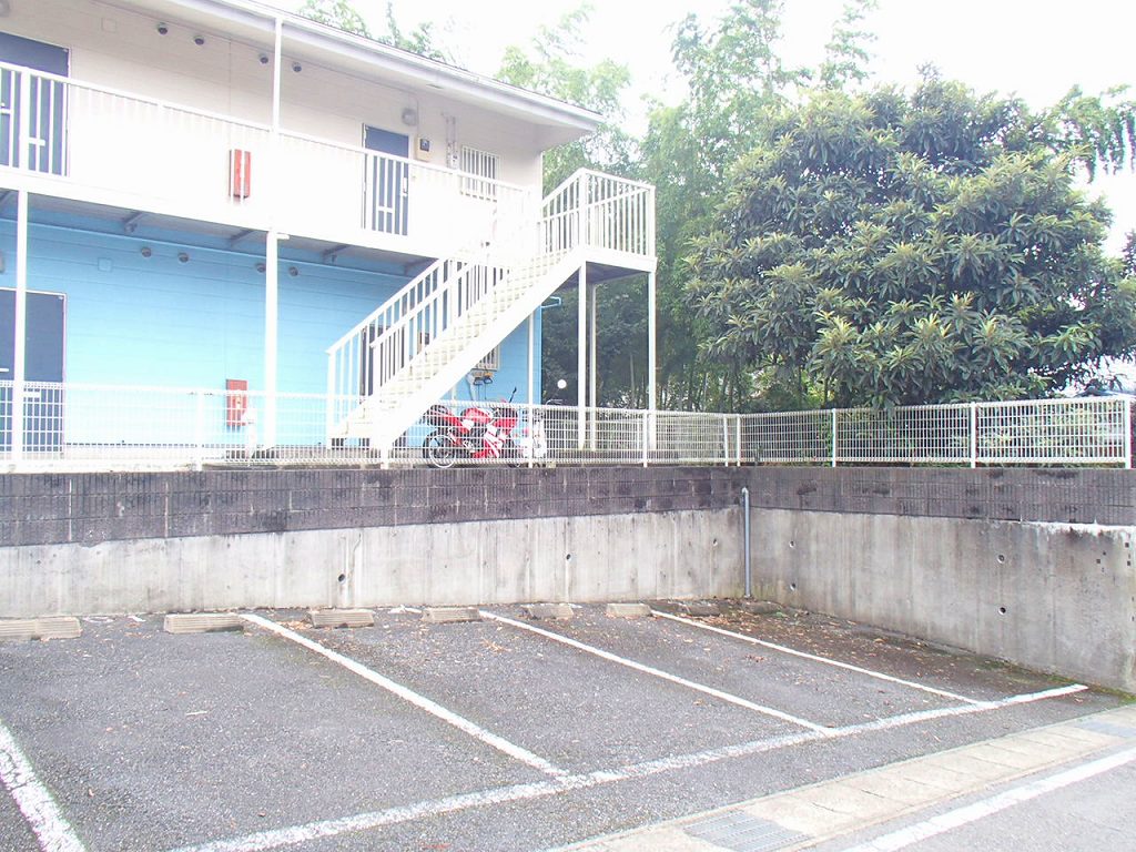 14/18 駐車場