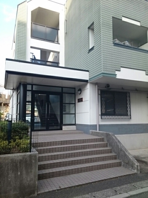 14/23 エントランス