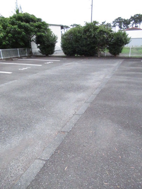 14/20 駐車場