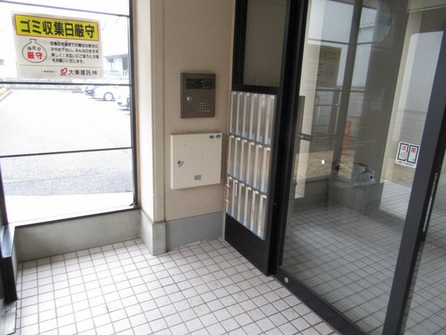 14/20 エントランス