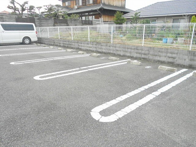 14/20 駐車場