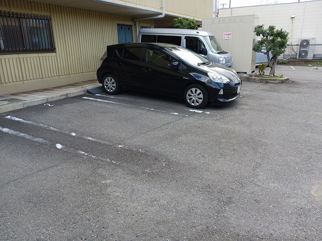 14/20 駐車場
