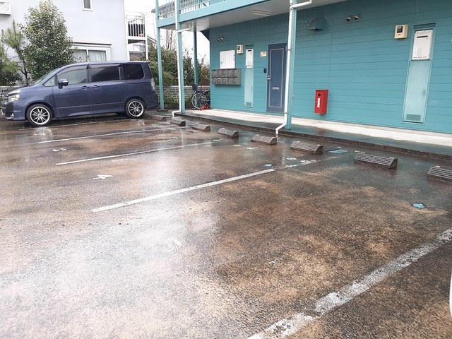 26/30 駐車場