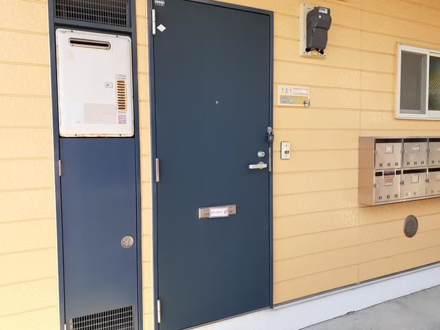 13/23 エントランス