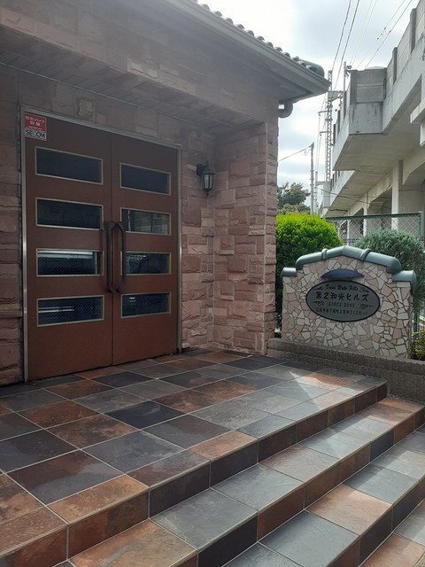 14/20 エントランス