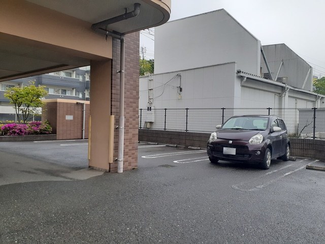 14/20 駐車場