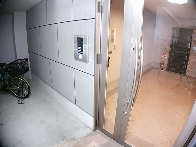 13/21 エントランス