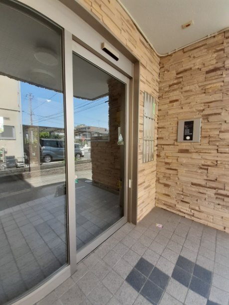 13/20 エントランス