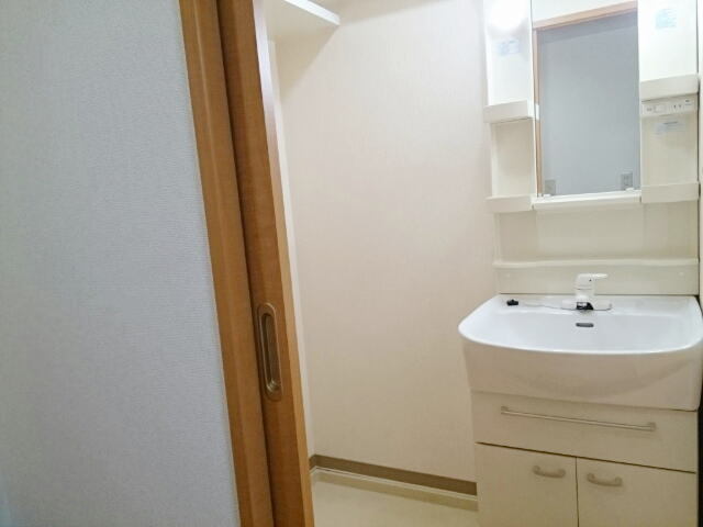 13/30 洗面