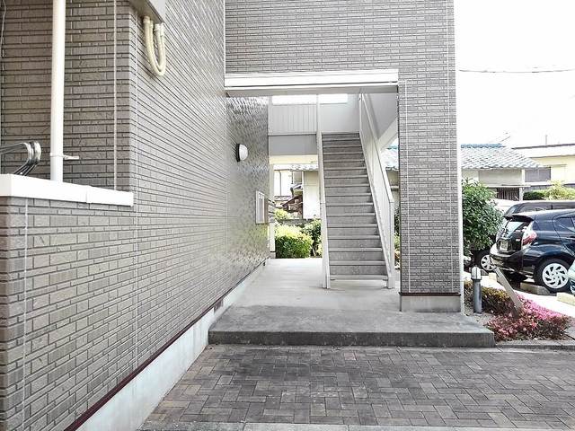 14/20 エントランス