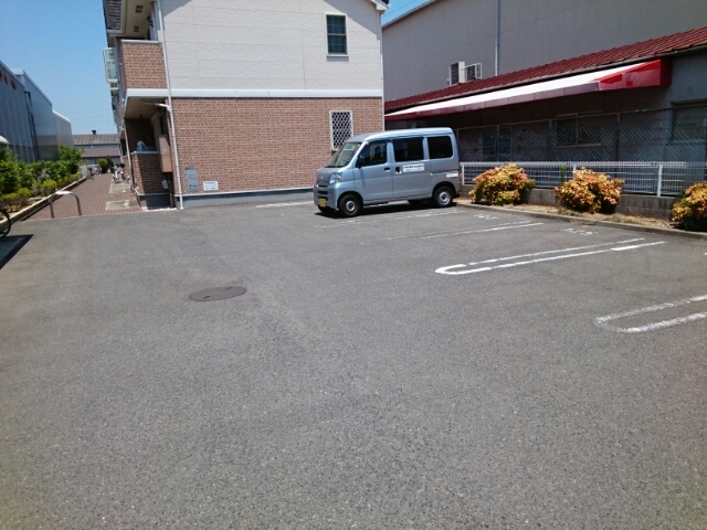 14/17 駐車場