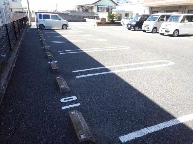 14/22 駐車場