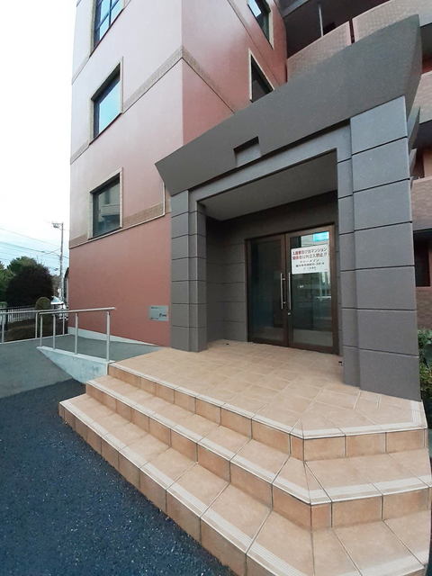 14/20 エントランス