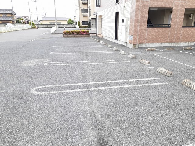14/20 駐車場