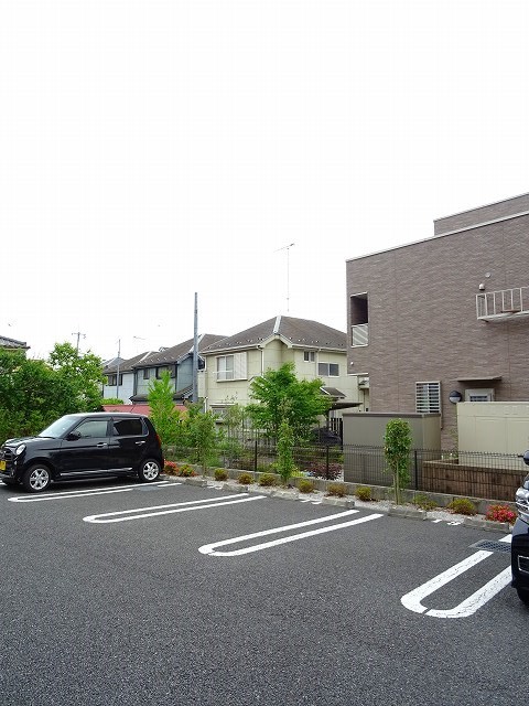 14/20 駐車場