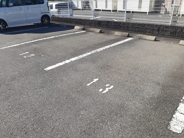 14/23 駐車場