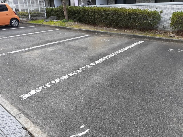 14/23 駐車場