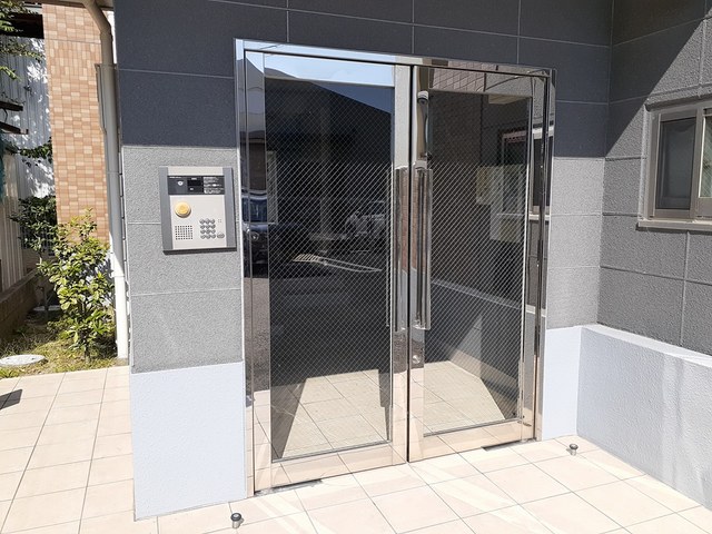 13/20 エントランス