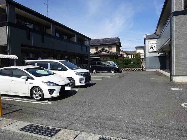 14/20 駐車場
